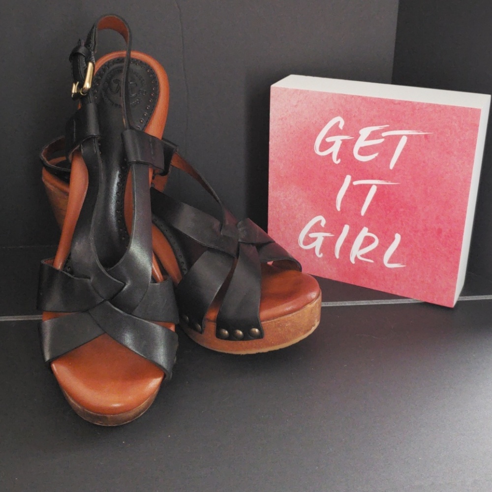 Johnston & Murphy Platform Sandals